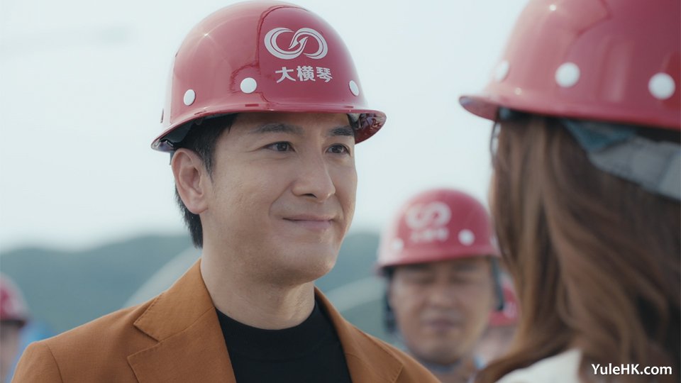 董卓然（马国明 饰）