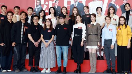 《新闻女王2》开播！佘诗曼黄宗泽唇枪舌剑，马国明开场“领便当”引爆热议
